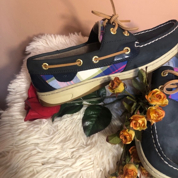 Sperry - Picture 2 of 4